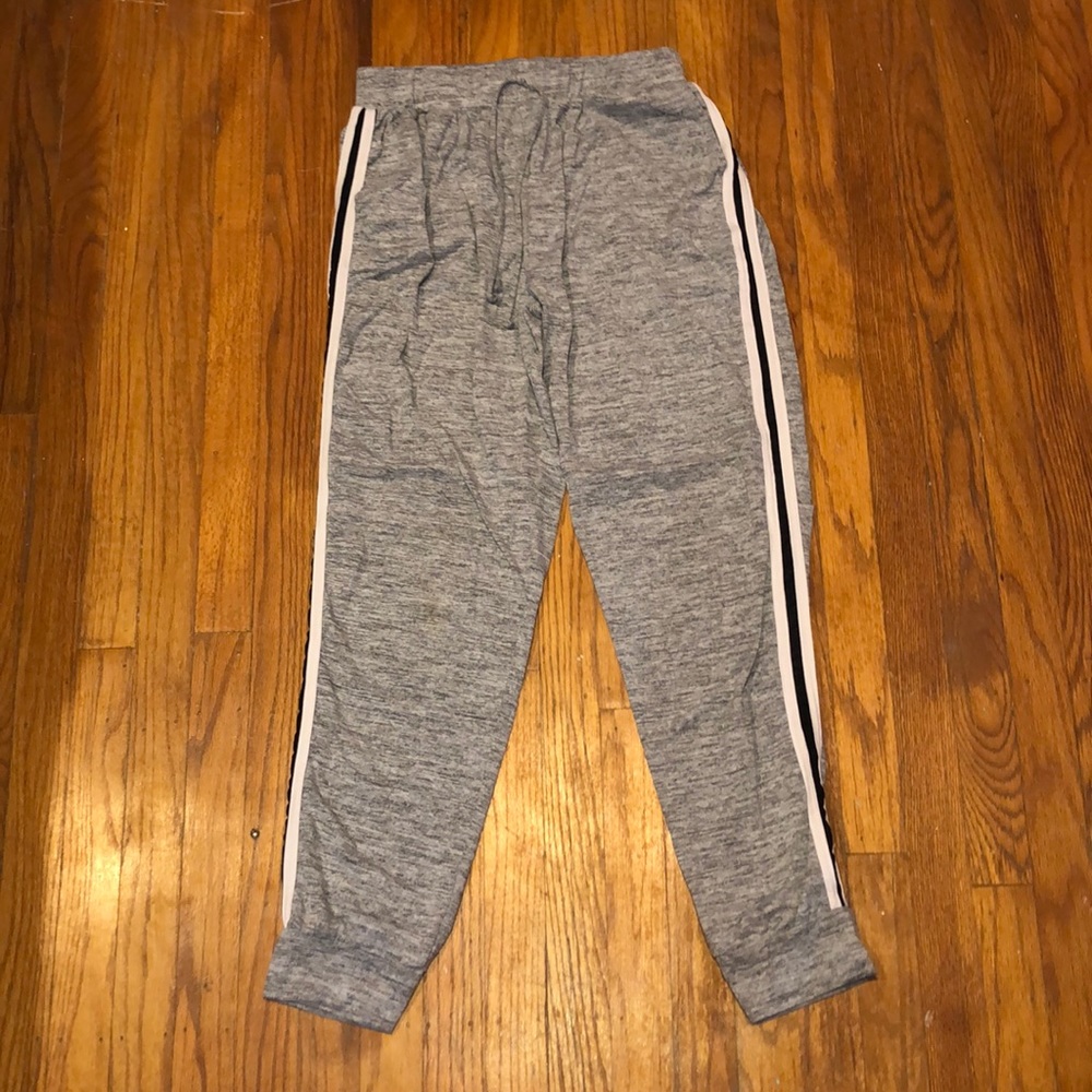 grey pants